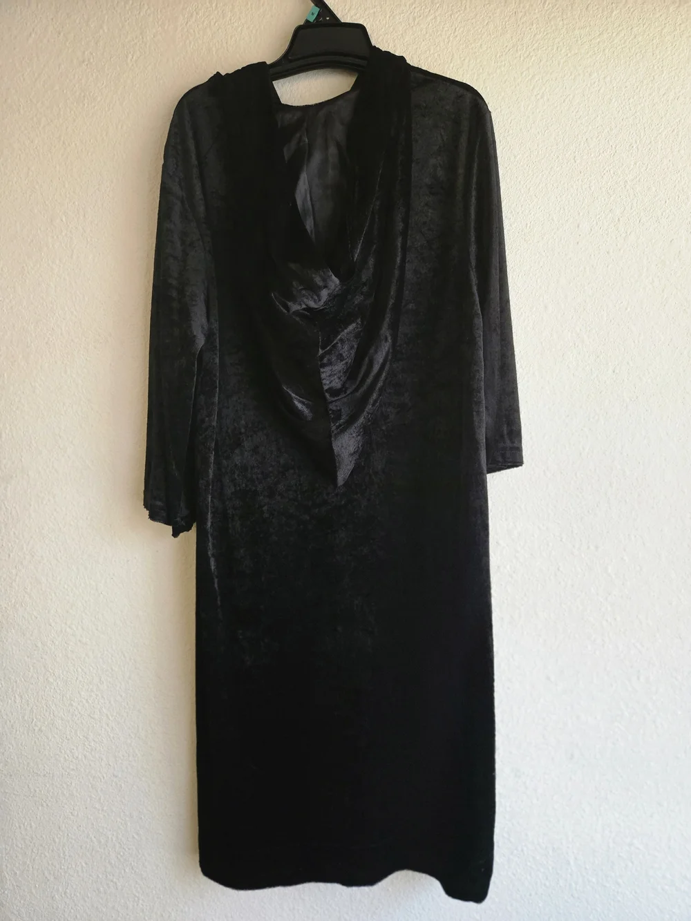 Harry Potter Black Velvet Hooded Costume Robe – Hogwarts Crest Size M